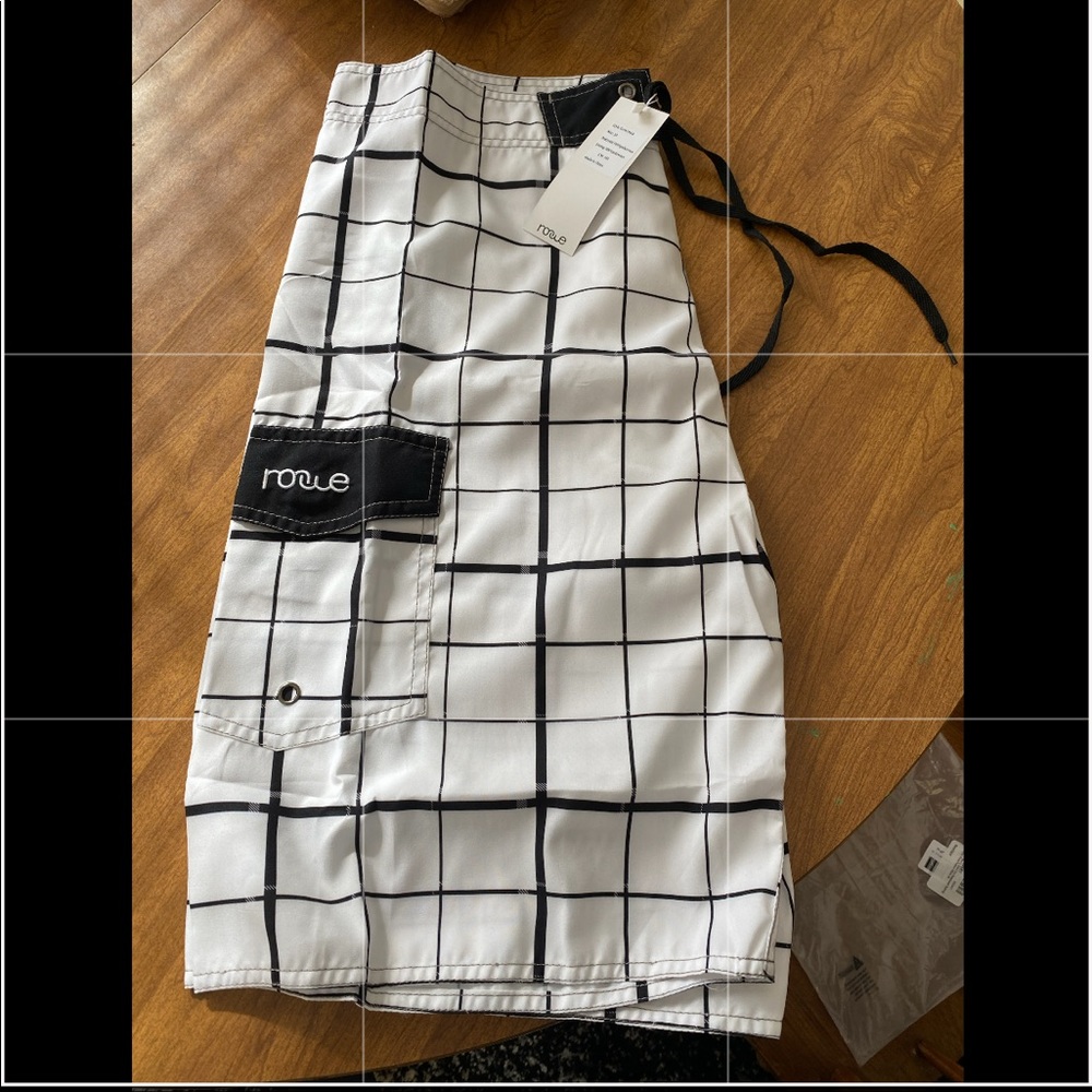 Men’s swim shorts